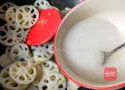 Illustration of how to make smooth lotus root slices 9