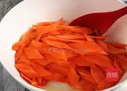 Illustration of home-style fried carrots 4