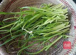 Illustration of how to make fried tofu and stir-fried green garlic sprouts 1