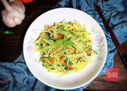 Illustration of how to make cucumber and shredded potatoes 9