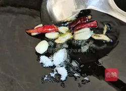 Illustration of how to stir-fry mung bean sprouts in vinegar 7