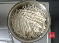 Rosshen Enoki Mushroom Recipe Illustration 4