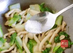 Illustration of how to make stir-fried cabbage with seafood mushrooms 14