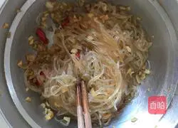 Illustration of steaming garlic vermicelli and enoki mushrooms 8