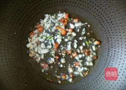 Illustration of how to make cold lotus root 5