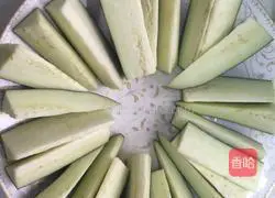 Illustration of how to make cold eggplant strips 5