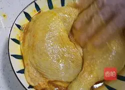 Illustration of hand-shredded salt-baked chicken 3