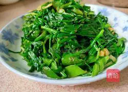 Illustration of how to cook chives and peppers 4