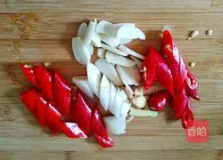 Illustration of how to make spicy fried lentils 4