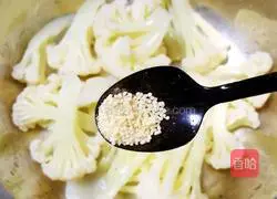 Illustration of how to make cold cauliflower 10