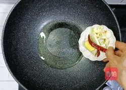 Illustration of how to make frozen tofu stewed with cabbage 6