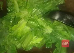 Illustration of how to make stir-fried lettuce 3