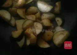 Illustration of how to cook potato and eggplant 10