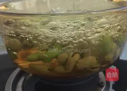 Illustration of how to make fennel broad beans 4