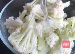 How to cook cauliflower with tomatoes Illustration 1