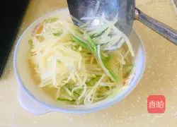 Illustration of how to make fried shredded potatoes 8