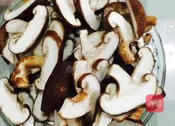 Illustration of how to make homemade mushrooms and green peppers 1