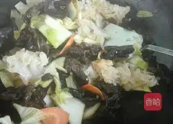 Refreshing Stir-fried Recipe Illustration 6