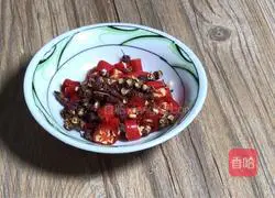 Illustration of how to stir-fry cabbage 3