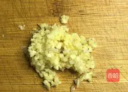 Illustration of how to make pepper-thinned eggs 3