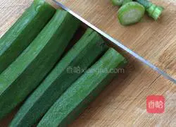  Illustration of how to make okra in oyster sauce 2
