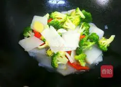 Illustration of how to make stir-fried yam and broccoli 9