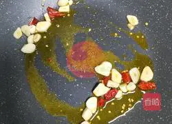 Illustration of how to make spicy and sour cabbage and baby cabbage 3