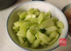 Illustration of how to make cucumber jelly 12