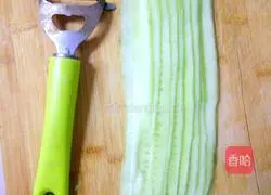 Illustration of how to make cold cucumbers 2