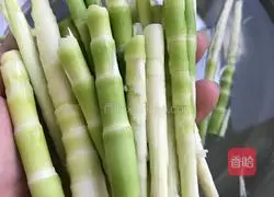Illustration of braised wild mountain bamboo shoots in oil 6