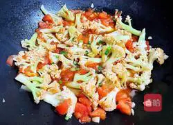 Tomato and cauliflower Illustration of practice 12