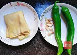 Illustration of how to stir-fry thousands of green peppers 1