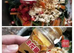 Illustration of how to mix spinach with vermicelli 12