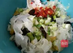 Illustration of how to make cold double ears 5