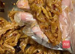 Thai spicy and sour chicken feet recipe 5