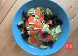 Illustration of how to make fried pork slices with zucchini, black fungus and black fungus 9