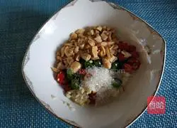 Illustration of how to make cold cucumber rolls 7