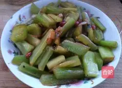 Illustration of how to make fried bamboo shoots with meat 5