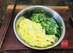 Illustration of how to cook cabbage and potatoes stewed 3