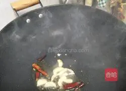 Illustration of how to make spicy potato shreds 4