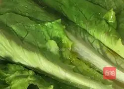 Illustration of how to make lettuce with wolfberry and oyster sauce 5