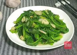 Illustration of how to stir-fry lettuce sprouts with garlic 8