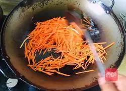 Illustration of how to make fried tofu with shredded carrots 4
