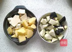 Illustration of how to cook vegetables in one pot 3