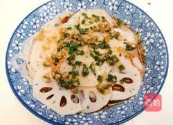 Illustration of how to make cold lotus root 10