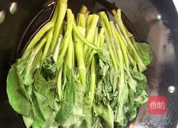 Illustration of how to make boiled Cantonese cabbage 3