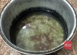 Illustration of how to make red bean and barley water 4