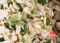 Illustration of how to make cold cabbage hearts 4