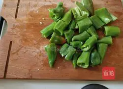 Illustration of how to make tiger skin pepper 4