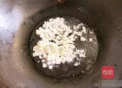 Illustration of how to stir-fry sweet potato leaves 2